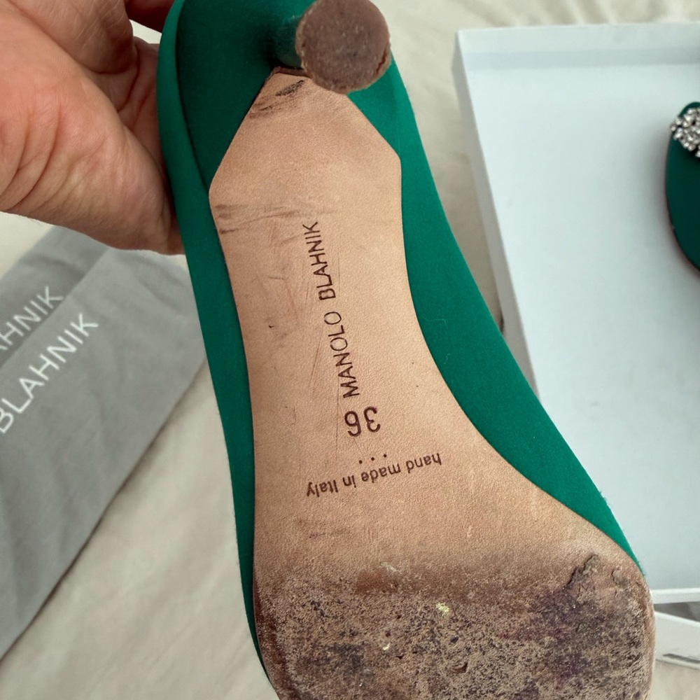 Manolo Blahnik Green Satin Pumps - Picture 9 of 12